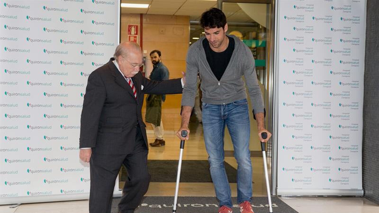 Cayetano Rivera recibe el alta médica tras su cogida y confía en volver a torear en Zaragoza