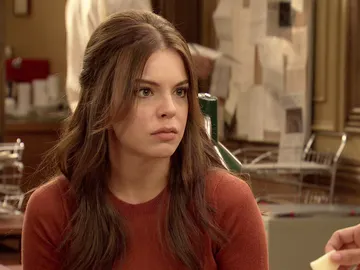 Rubén veta a María para que nadie la contrate en España Rubén veta a María para que nadie la contrate en España