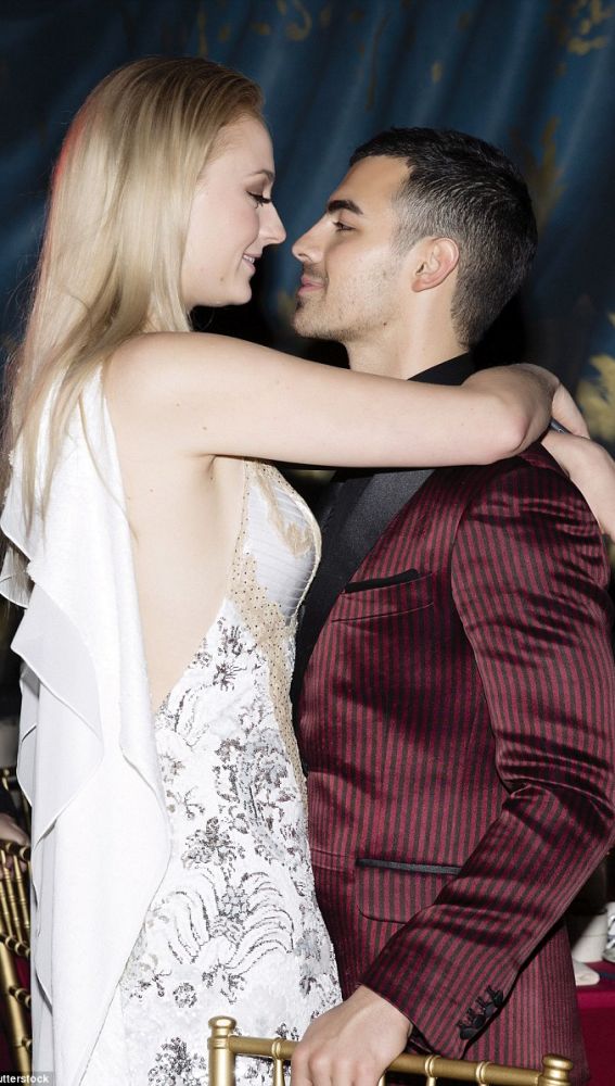 Joe Jonas y Sophie Turner