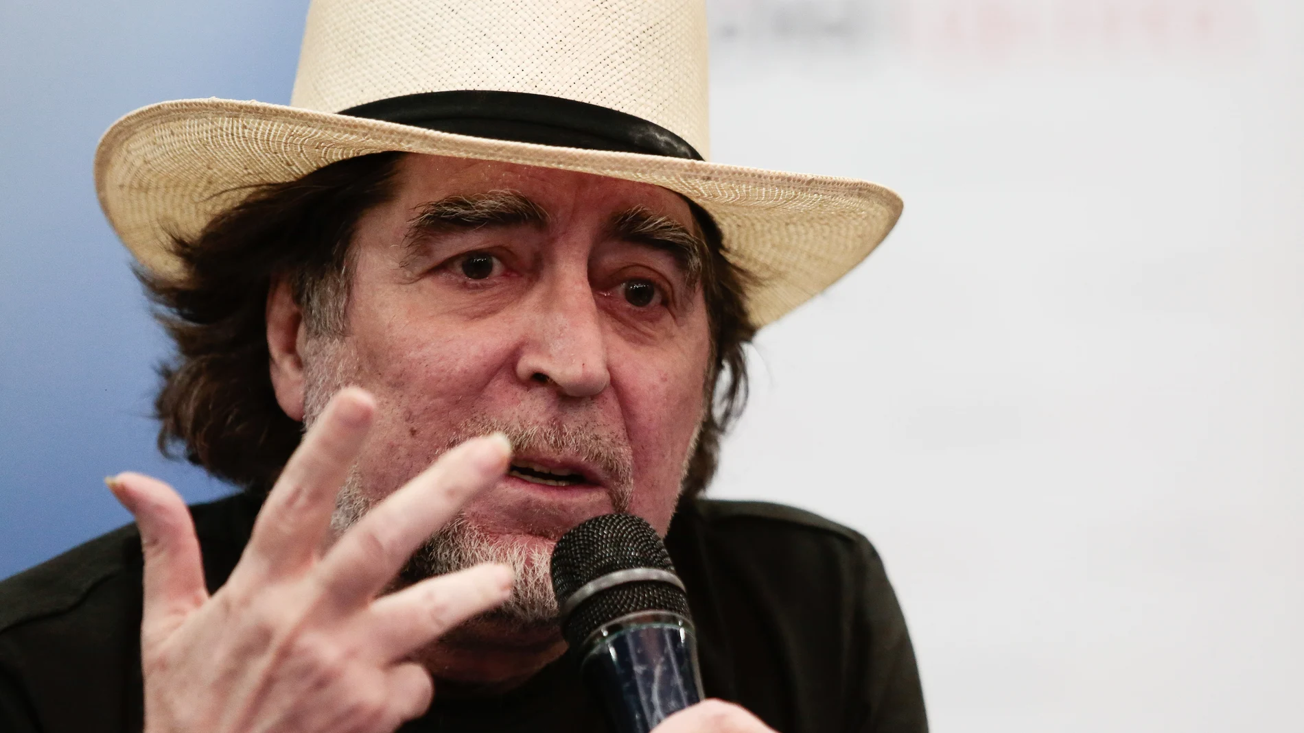 Joaquín Sabina durante una rueda de prensa Joaquín Sabina durante una rueda de prensa
