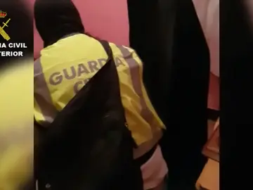 Detenida una mujer en Girona por presunta colaboración con el yihadismo Detenida una mujer en Girona por presunta colaboración con el yihadismo