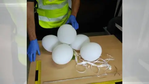 Localizado un artefacto pirotécnico en la zona de los incendios Localizado un artefacto pirotécnico en la zona de los incendios