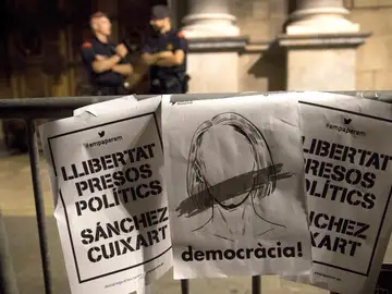 Carteles de la concentración de anoche Carteles de la concentración de anoche