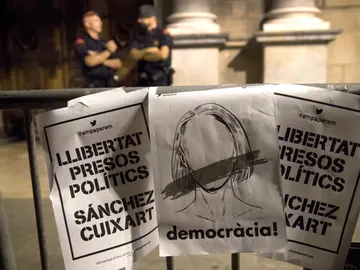Carteles de la concentración de anoche Carteles de la concentración de anoche