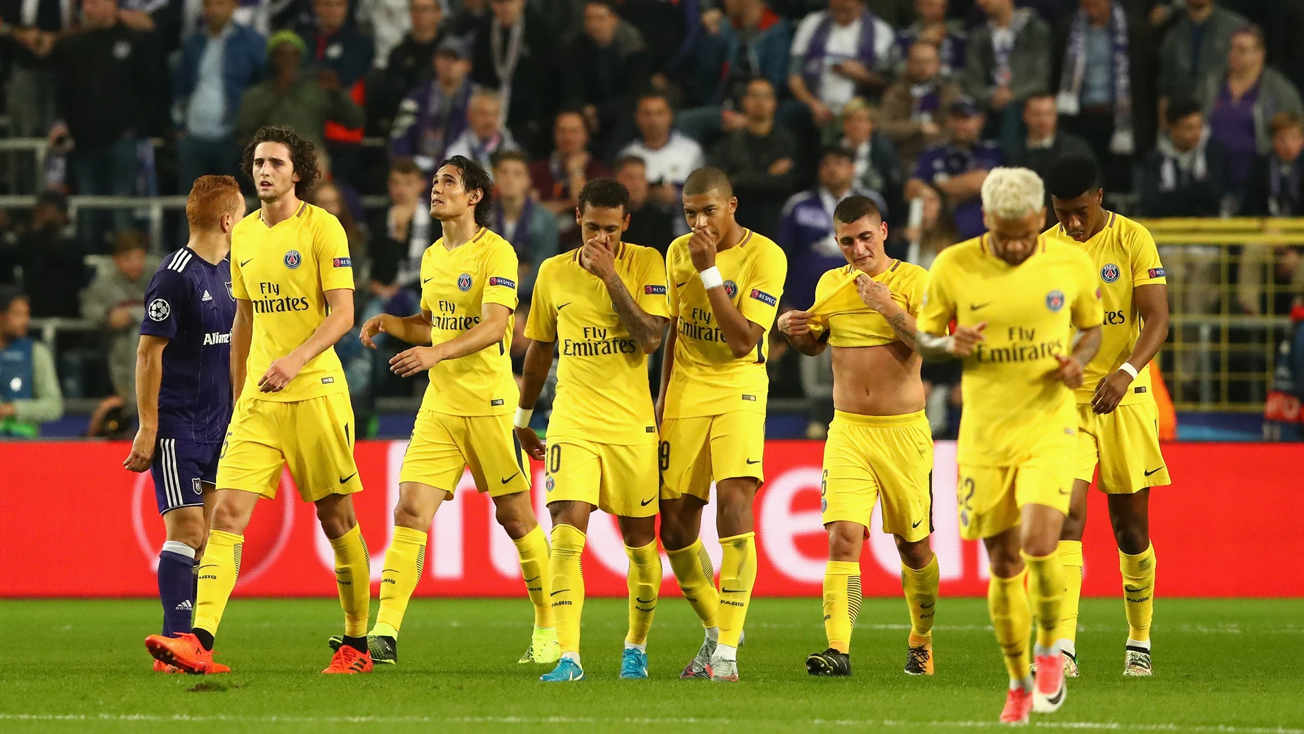 Los jugadores del PSG celebran un gol ante el Anderlecht