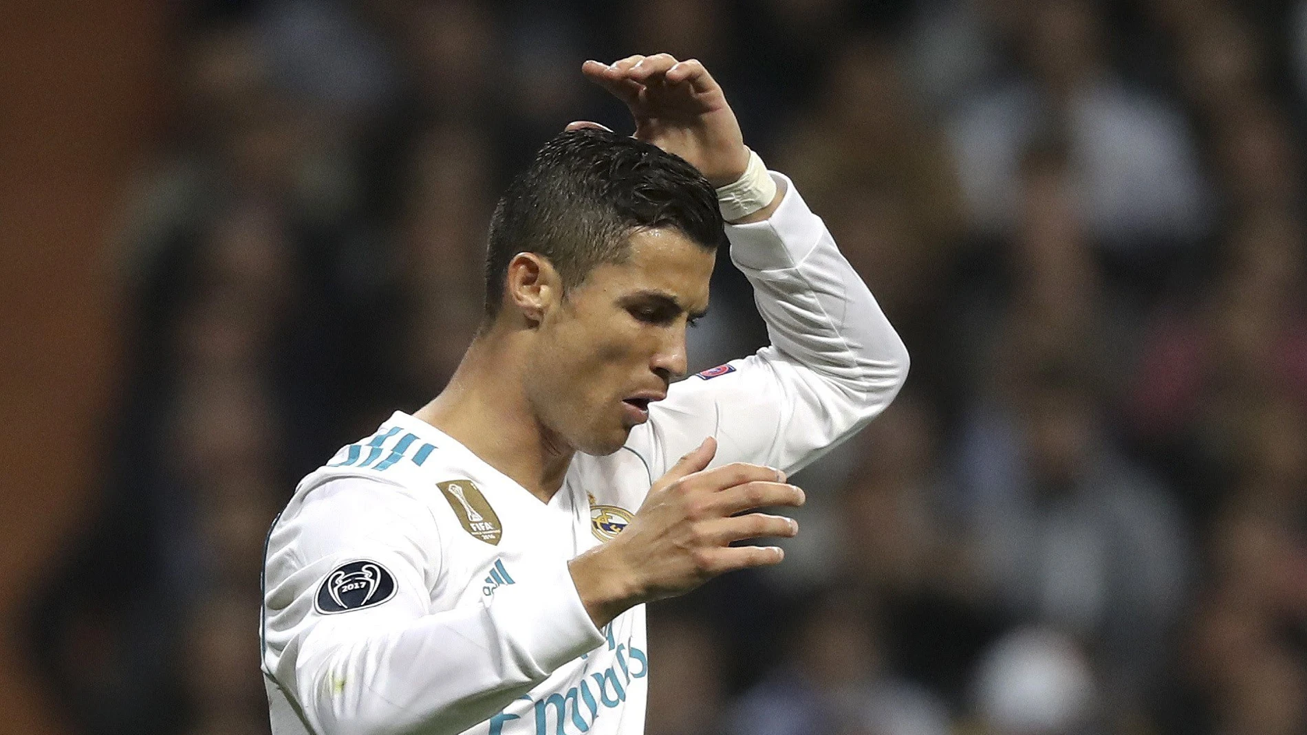 Cristiano Ronaldo protesta una acción ante el Tottenham