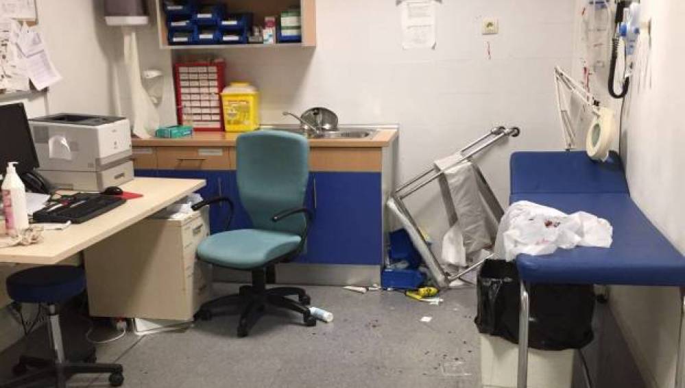Así quedó la consulta del centro sanitario de El Casar