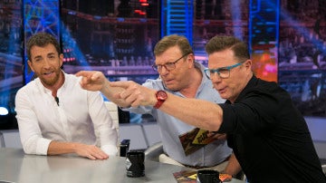 Los Morancos sustituyen a Pablo Motos en su puesto de presentador de 'El Hormiguero 3.0' y le someten a su entrevista más íntima