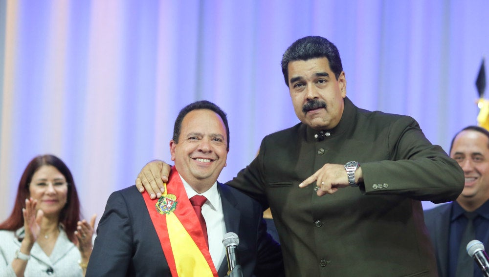 Maduro reivindica su triunfo electoral ante Rajoy y "la altiva Europa"