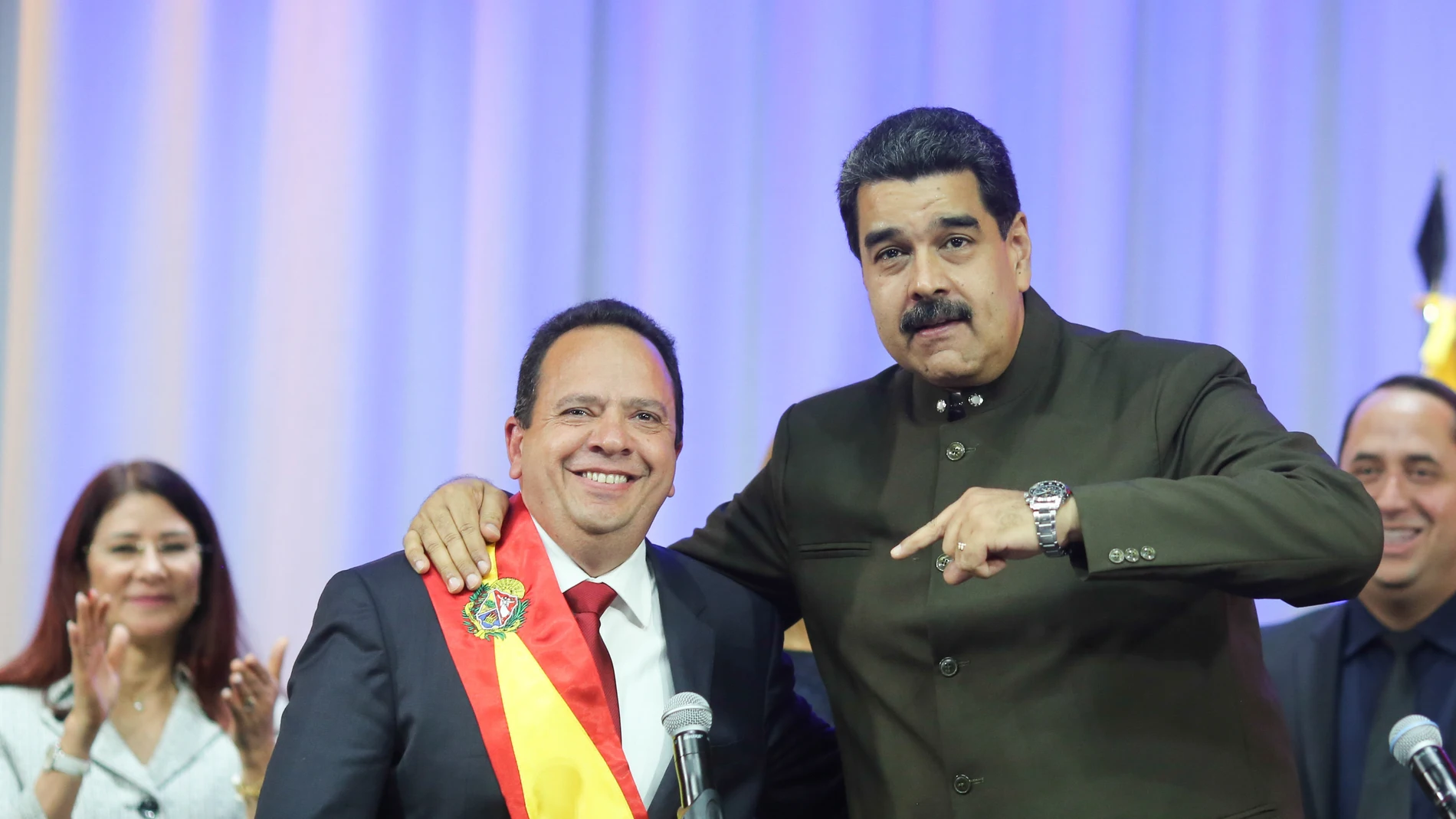 Maduro reivindica su triunfo electoral ante Rajoy y "la altiva Europa" Maduro reivindica su triunfo electoral ante Rajoy y "la altiva Europa"