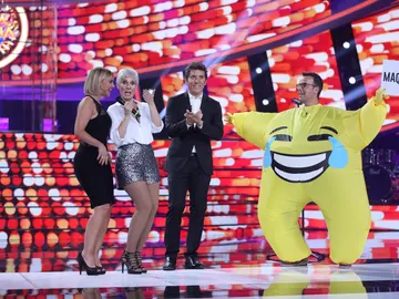Chenoa y Diana Navarro cantan como Mecano en el reto de un emoticono juerguista Chenoa y Diana Navarro cantan como Mecano en el reto de un emoticono juerguista