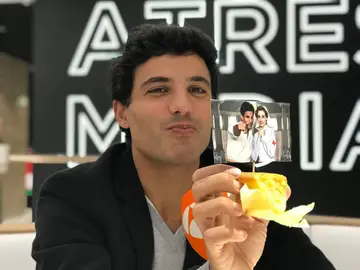 Daniel Lundh se "come" a Magdalena Daniel Lundh se "come" a Magdalena