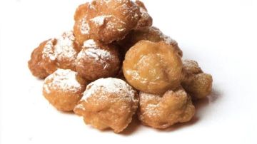 Buñuelos de viento al estilo de Nieves Alberola