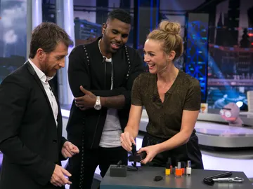 Pablo Motos, Jason Derulo y Marta Hazas en 'El Hormiguero 3.0' Pablo Motos, Jason Derulo y Marta Hazas en 'El Hormiguero 3.0'
