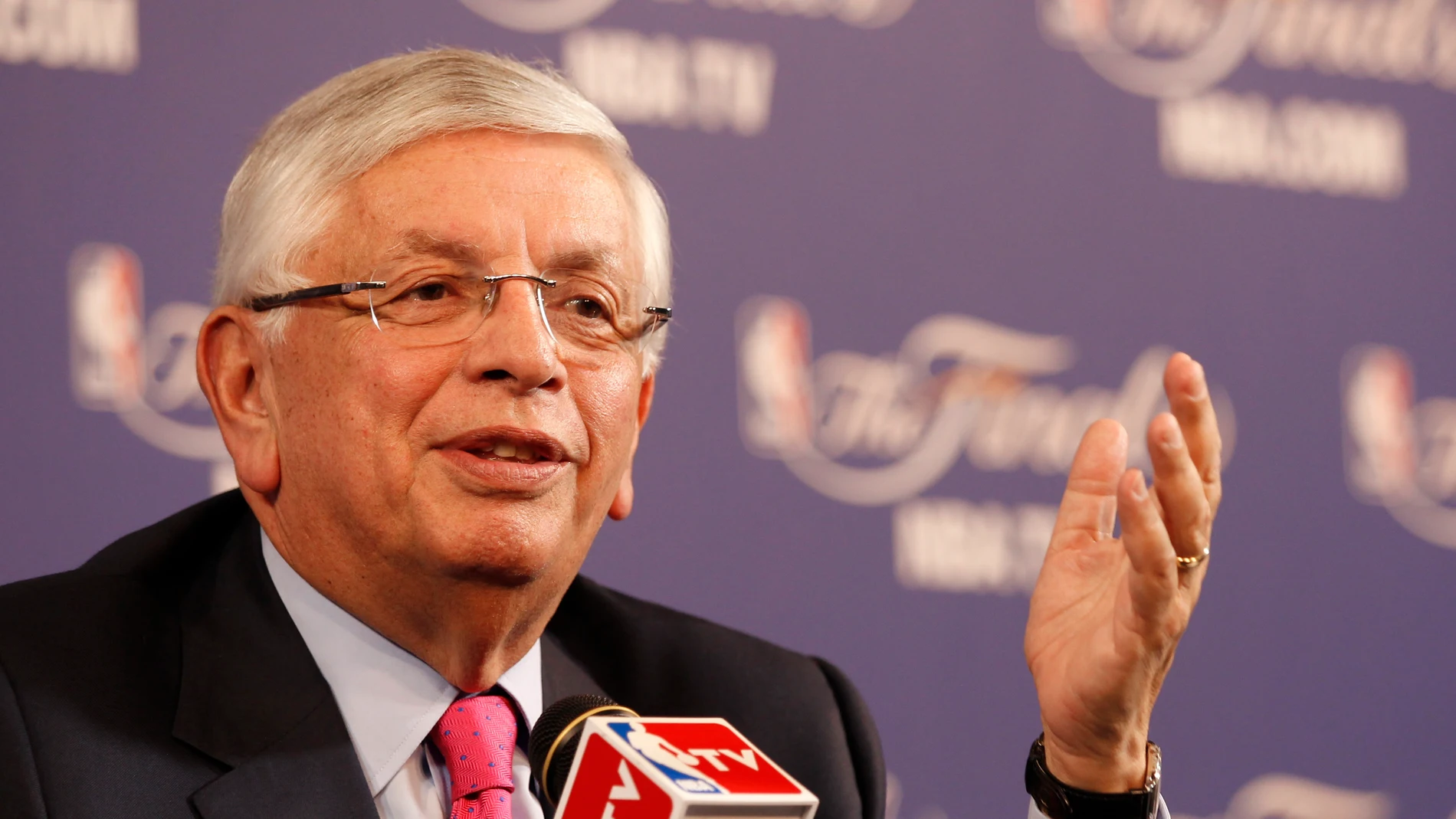 David Stern, durante una rueda de prensa David Stern, durante una rueda de prensa