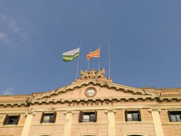 El Ayuntamiento de Sabadell retira la bandera de España 