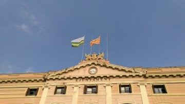 El Ayuntamiento de Sabadell retira la bandera de España 