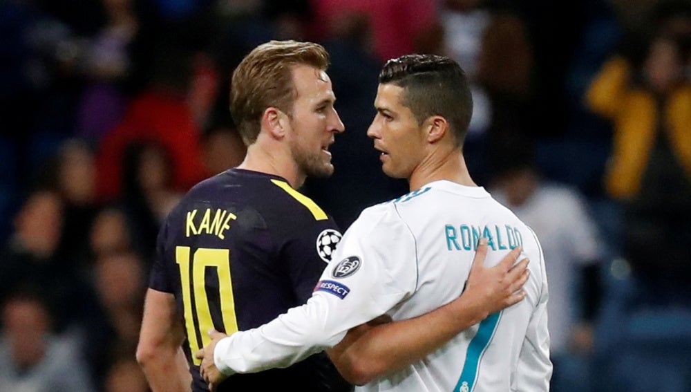 Kane y Cristiano Ronaldo se abrazan tras el Real Madrid - Tottenham