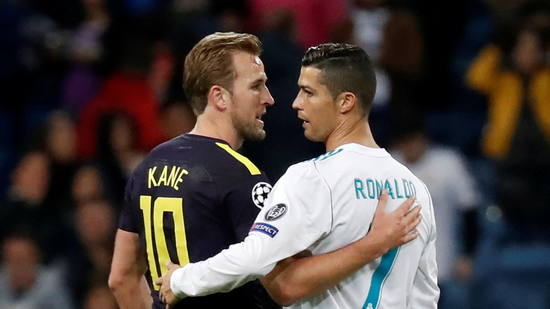 Kane y Cristiano Ronaldo se abrazan tras el Real Madrid - Tottenham