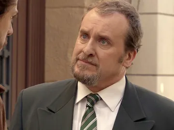 Ernesto: "No hay padre que te quiera como yo te quiero a ti" Ernesto: "No hay padre que te quiera como yo te quiero a ti"