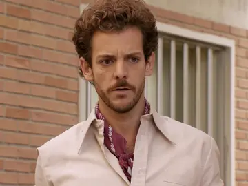 El recuerdo de una infancia infeliz atormenta a Javier El recuerdo de una infancia infeliz atormenta a Javier