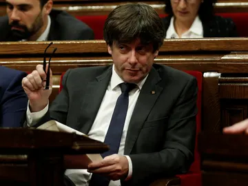 Carles Puigdemont, en el Parlament de Cataluña Carles Puigdemont, en el Parlament de Cataluña