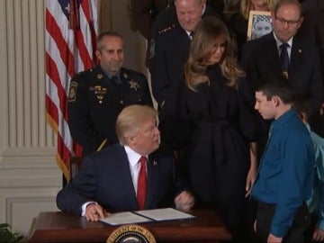 Trump declara la "emergencia de salud pública" en EEUU por el uso de opiáceos Trump declara la "emergencia de salud pública" en EEUU por el uso de opiáceos