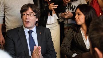 Carles Puigdemont, junto a su mujer, Marcela Topor