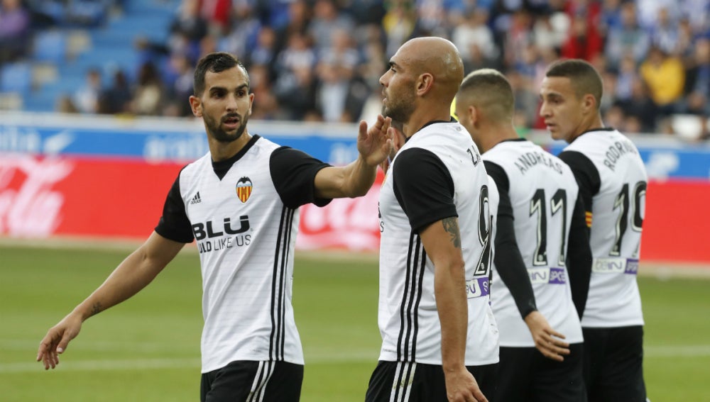 Zaza celebra un gol con el Valencia