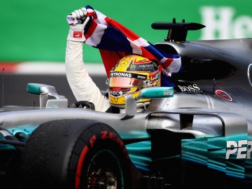 Lewis Hamilton celebra su tetracampeonato en México