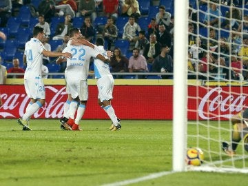 Los jugadores del Deportivo celebran uno de los goles contra Las Palmas