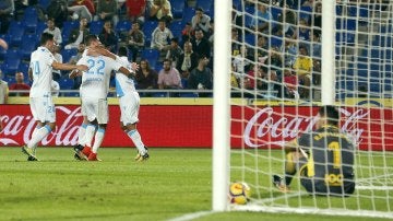 Los jugadores del Deportivo celebran uno de los goles contra Las Palmas
