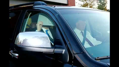 El ex jefe de campaña de Trump se entrega al FBI por el caso de la trama rusa El ex jefe de campaña de Trump se entrega al FBI por el caso de la trama rusa