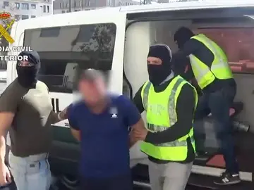 Detienen a los integrantes de una banda especializada en robar viviendas mientras sus propietarios duermen Detienen a los integrantes de una banda especializada en robar viviendas mientras sus propietarios duermen