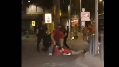 Detenido un hombre tras irrumpir en un bar de Motril montado en un caballo y amenazar a los clientes