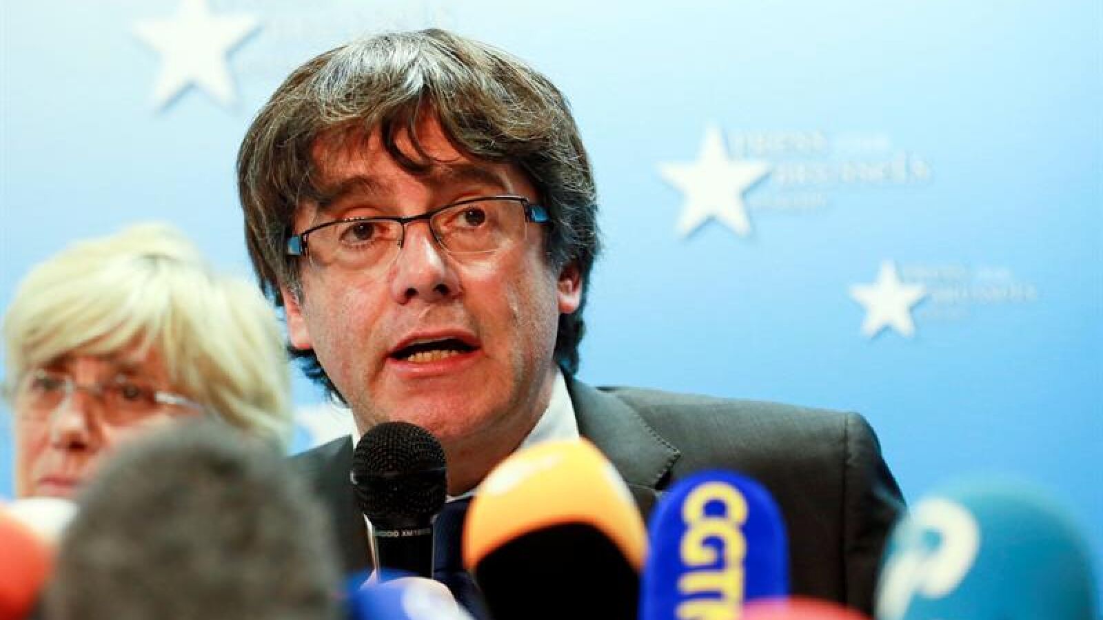 La jueza cita a declarar a Carles Puigdemont el jueves 2 de noviembre tras admitir la querella por rebelión