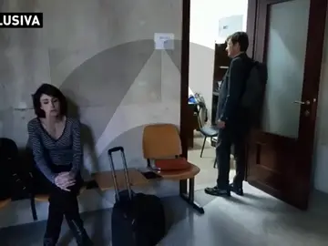 Primeras imágenes de Juana Rivas y su expareja Francesco Arcuri juntos por primera vez en año y medio. Primeras imágenes de Juana Rivas y su expareja Francesco Arcuri juntos por primera vez en año y medio.