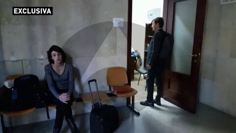 Primeras im&aacute;genes de Juana Rivas y su expareja Francesco Arcuri juntos por primera vez en a&ntilde;o y medio. 