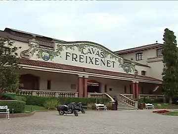 Freixenet se plantea mantener la sede en Cataluña Freixenet se plantea mantener la sede en Cataluña