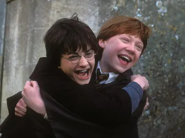 Harry y Ron siendo tiernos Harry y Ron siendo tiernos