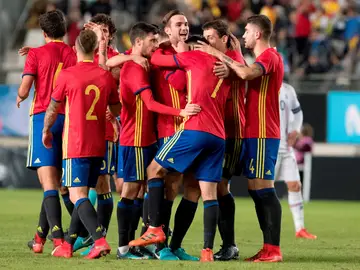 Los jugadores de la Sub-21 celebran el gol ante Islandia Los jugadores de la Sub-21 celebran el gol ante Islandia