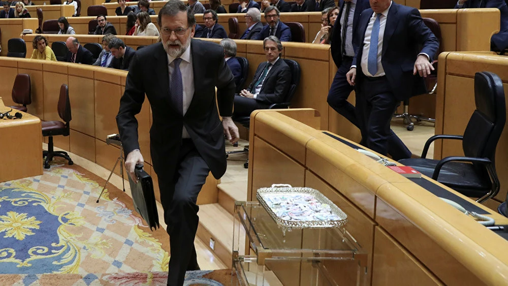 Rajoy saliendo del Senado Rajoy saliendo del Senado