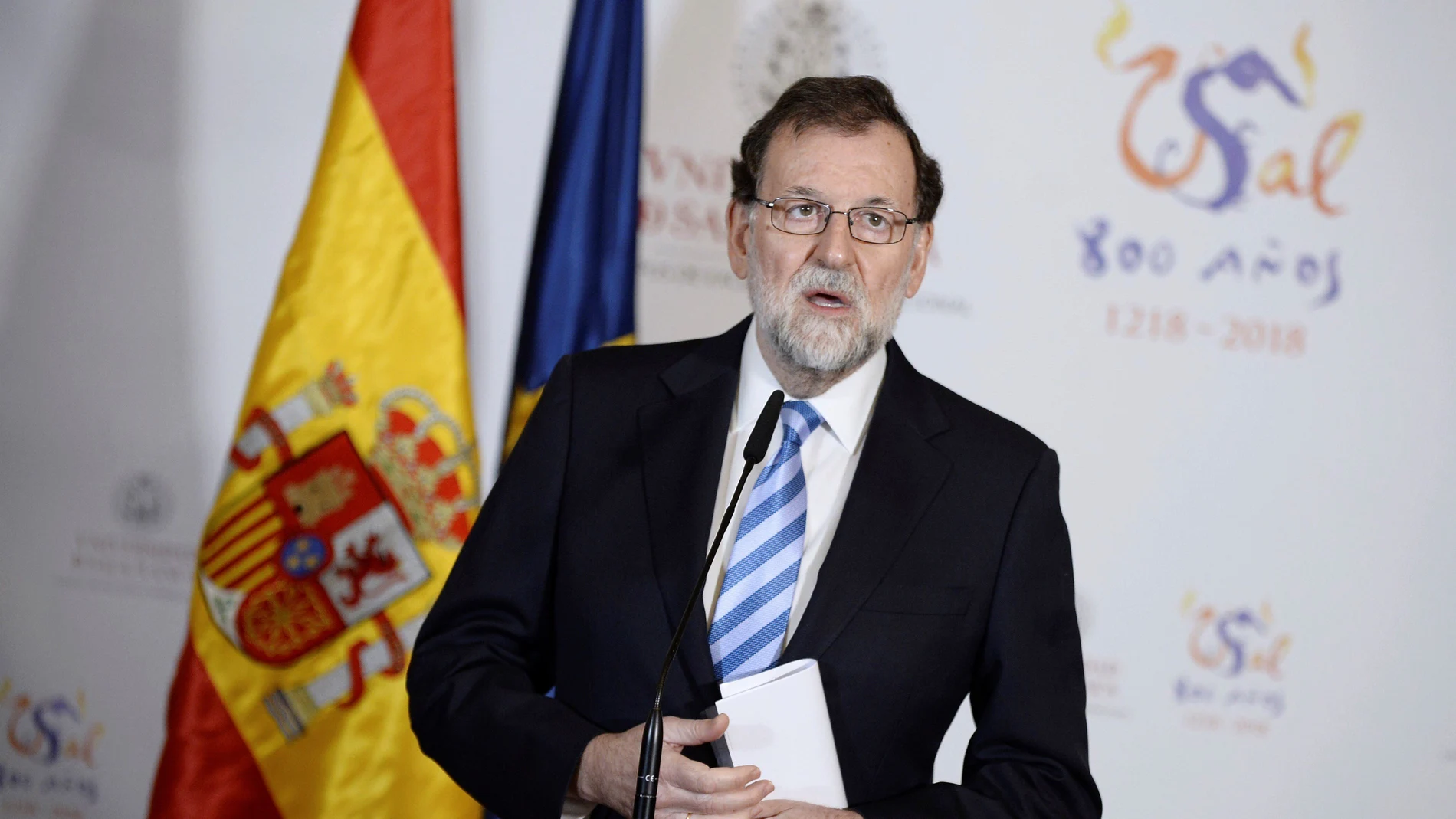 El presidente del Gobierno, Mariano Rajoy, durante la rueda de prensa que ha ofrecido hoy en la Universidad de Salamanca El presidente del Gobierno, Mariano Rajoy, durante la rueda de prensa que ha ofrecido hoy en la Universidad de Salamanca