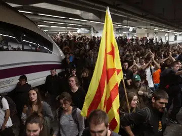 Los manifestantes ocuparon la estación de Barcelona-Sants Los manifestantes ocuparon la estación de Barcelona-Sants