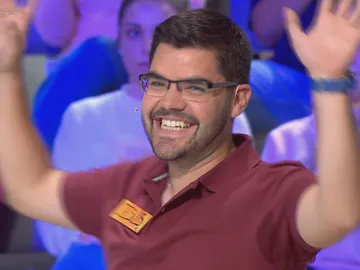 El tierno regalo de un concursante a su abuelo El tierno regalo de un concursante a su abuelo