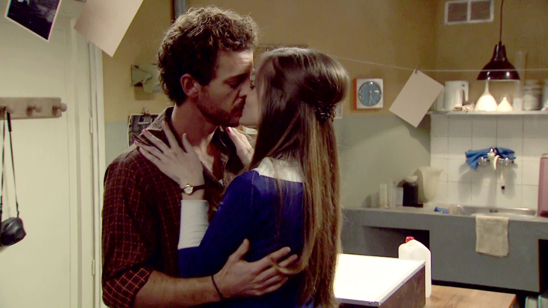 Susana y Javier sellan su amor con un beso