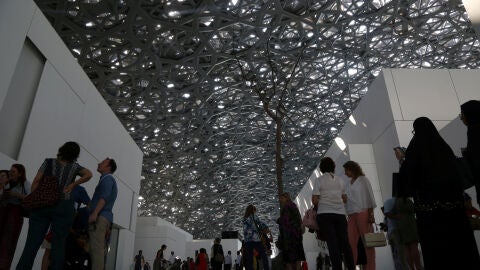 El Museo del Louvre en Abu Dhabi