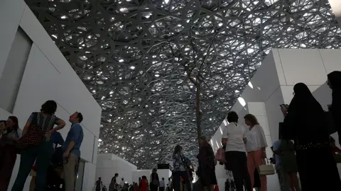 El Museo del Louvre en Abu Dhabi El Museo del Louvre en Abu Dhabi