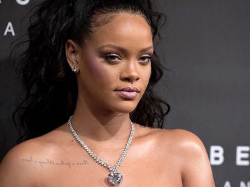 Rihanna presenta su línea de maquillaje, Fenty Beauty, en Londres Rihanna presenta su línea de maquillaje, Fenty Beauty, en Londres