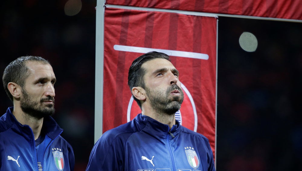 Buffon, antes del Italia - Suecia